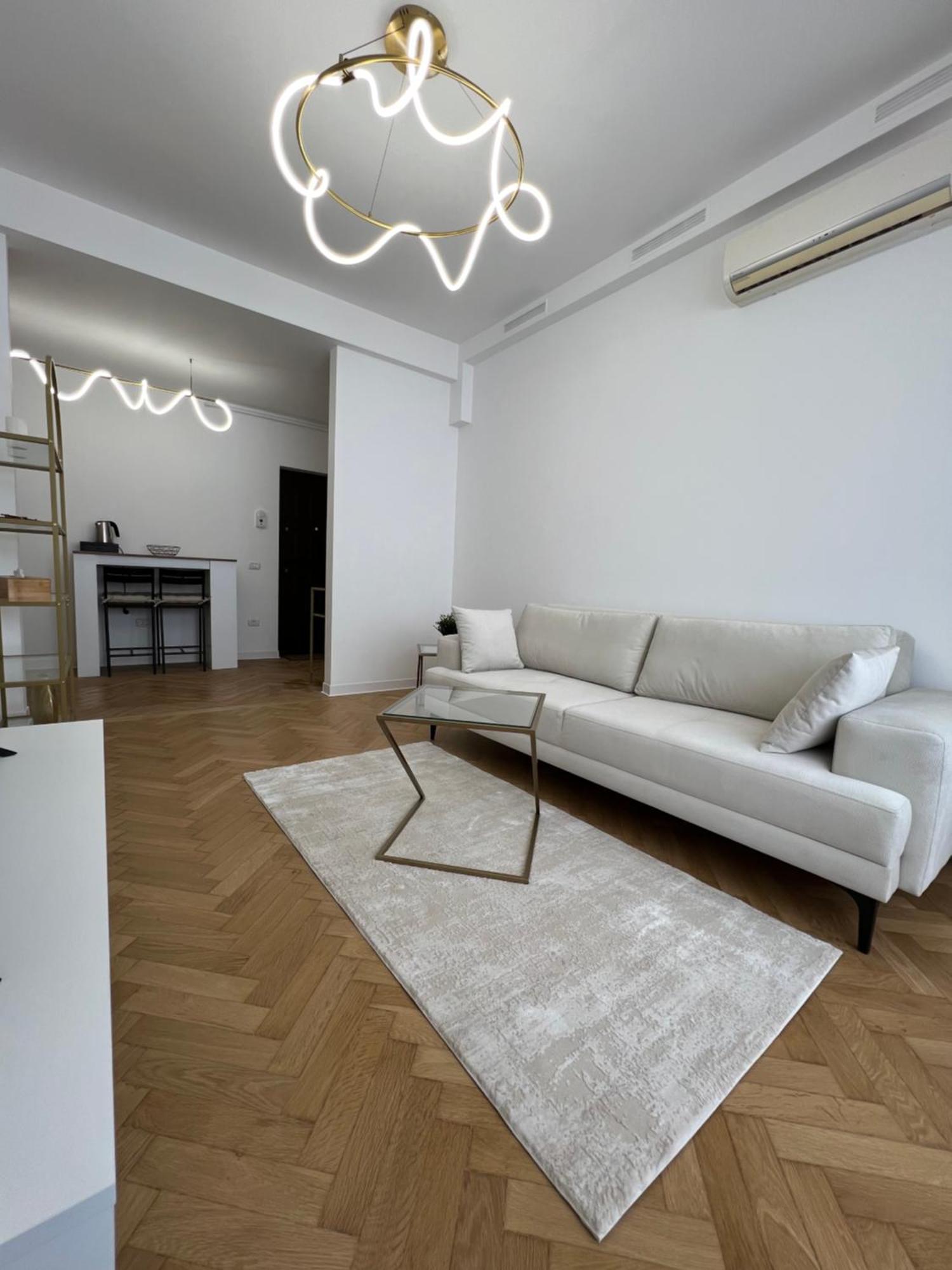 Bucharest City Center Apt Victoriei St Bagian luar foto