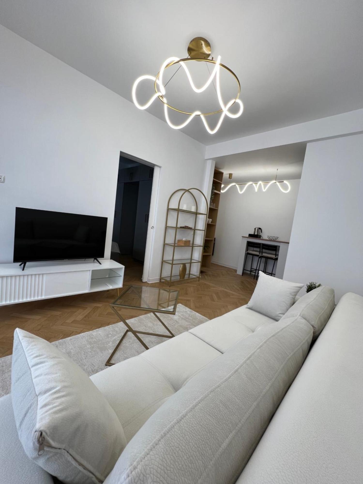 Bucharest City Center Apt Victoriei St Bagian luar foto